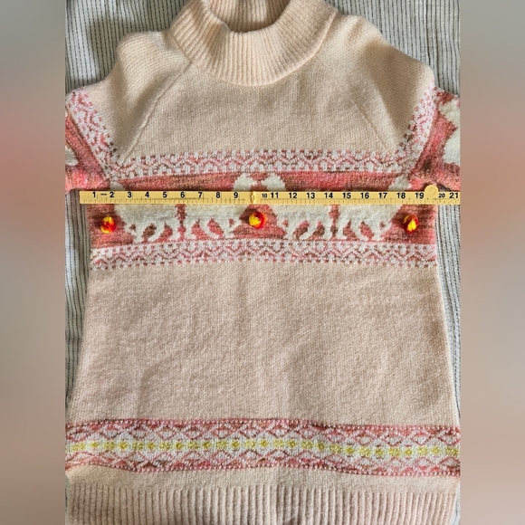 By Anthropologie Aimee Pommed Alpaca Sweater Size M Pink Knit - Picture 7 of 7